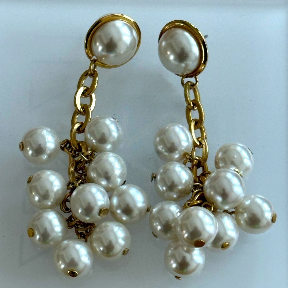 Women’s Pearl Cluster Earrings Bridal Accessories Drop Earrings.